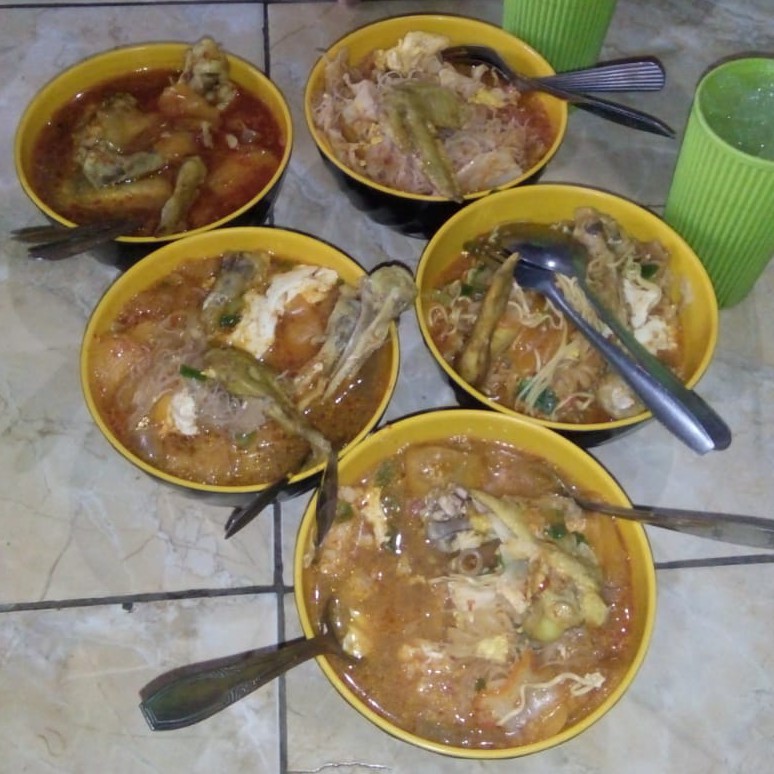 Seblak Dengkul Bakso Sosis
