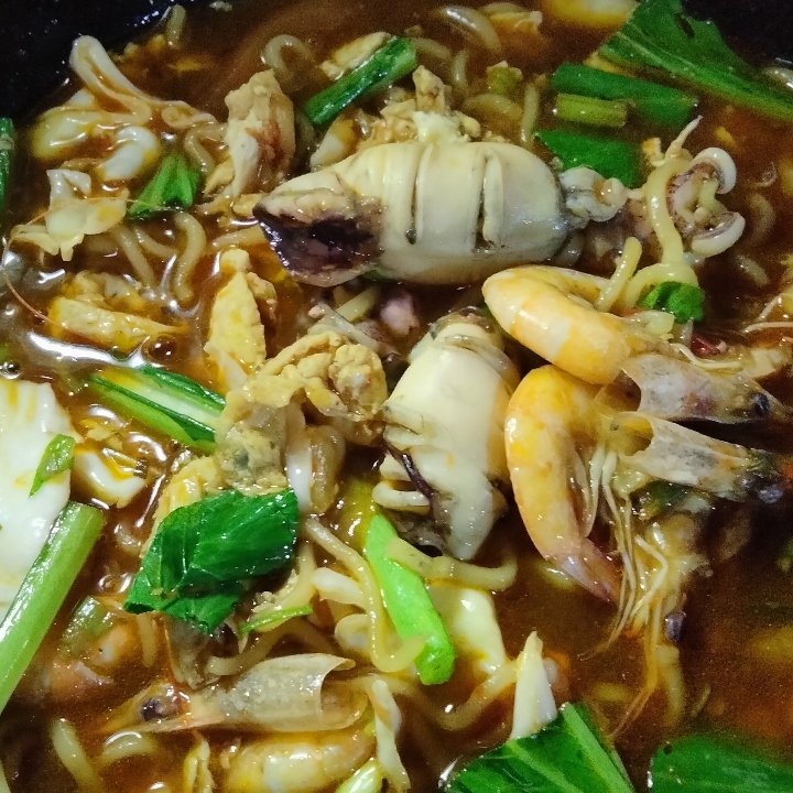 Seblak Seafood Lestari Caffe  2