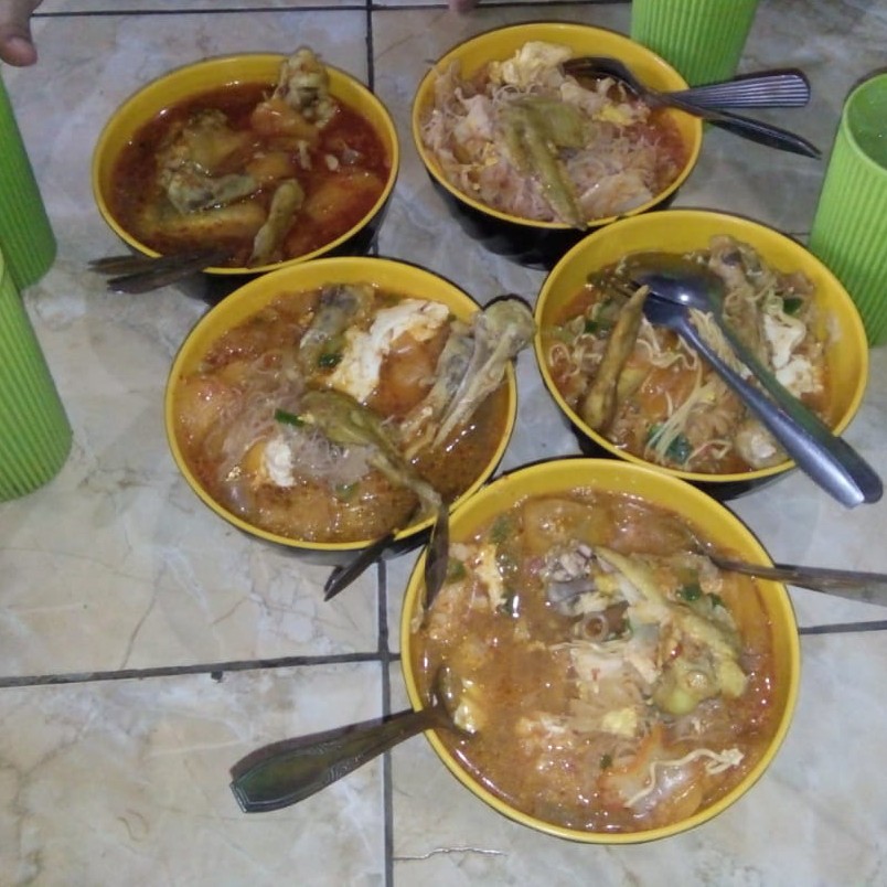 Seblak Telur Dengkul Bakso
