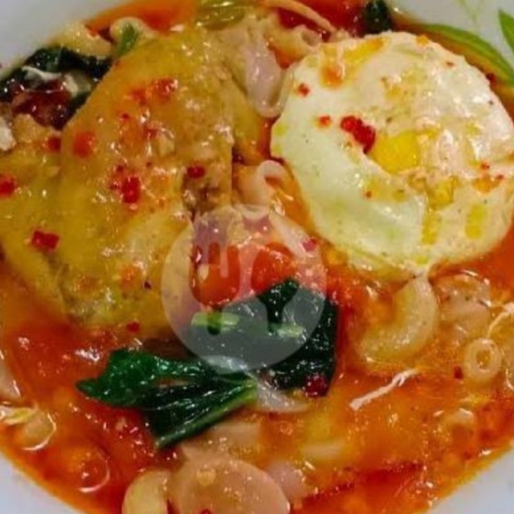 Seblak Telur Utuh