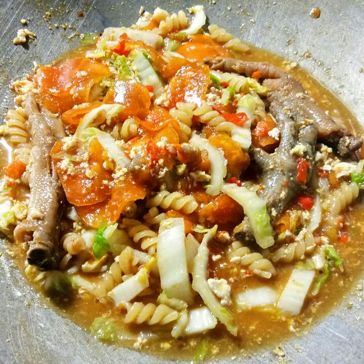 Seblak macaroni ceker