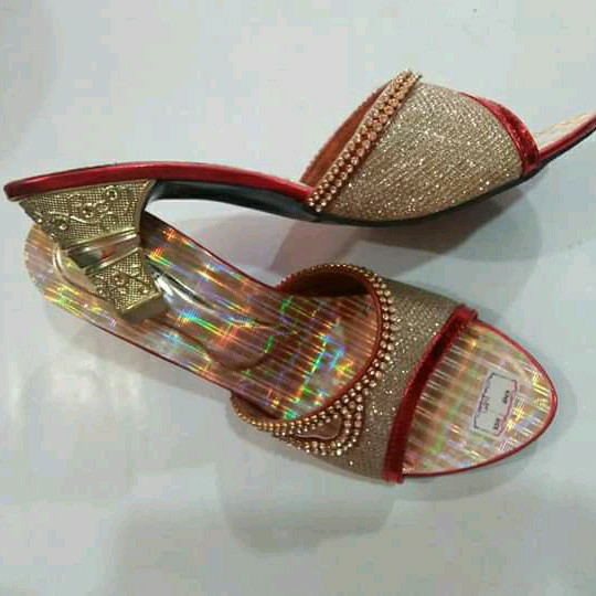 Sendal Cewek Hak Tinggi