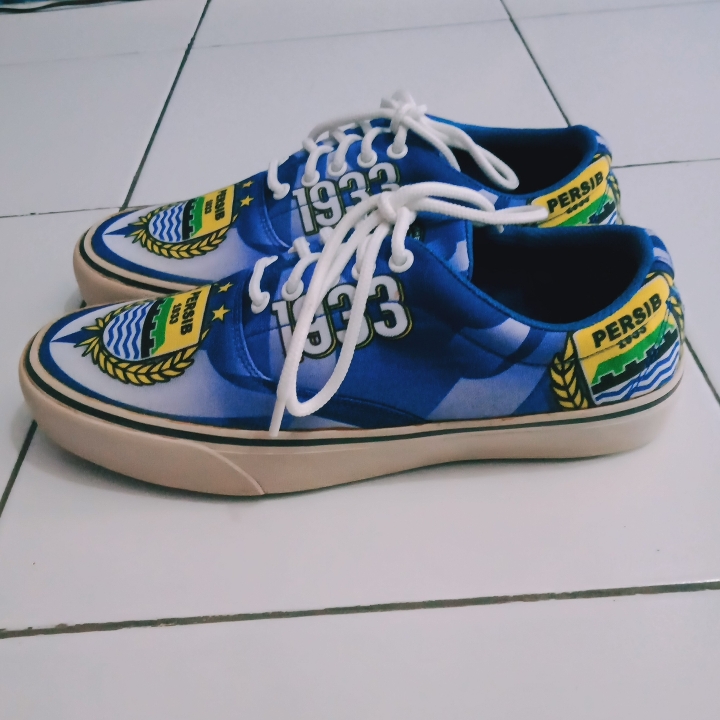 Sepatu 2