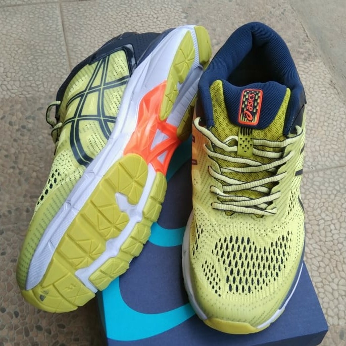 Sepatu Asics 2
