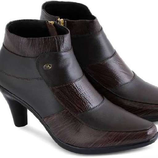Sepatu Boots
