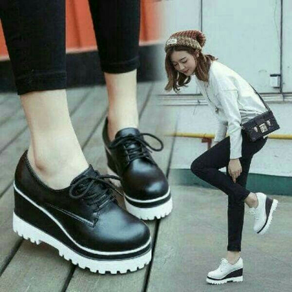 Sepatu Boots Docmar Hitam