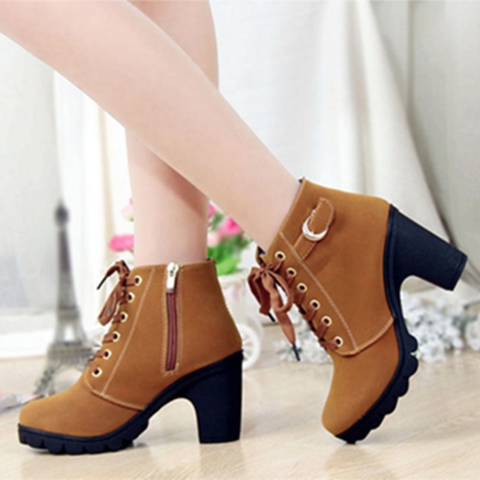 Sepatu Boots Heels Wanita Tan - Hitam 2