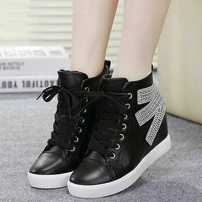 Sepatu Boots Model Korea