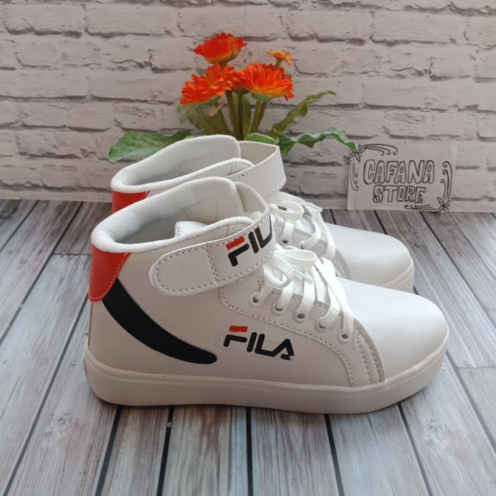 Sepatu Boots Wanita Akselia 3