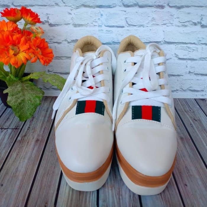 Sepatu Boots Wanita Alandra 2