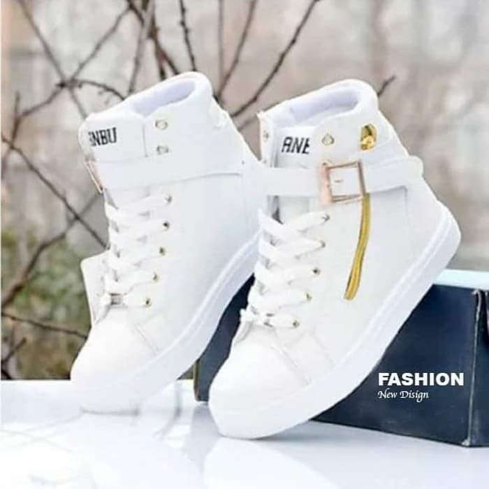 Sepatu Boots Wanita Amira