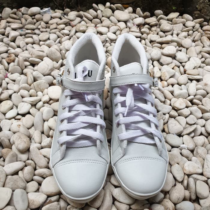 Sepatu Boots Wanita Amira 3