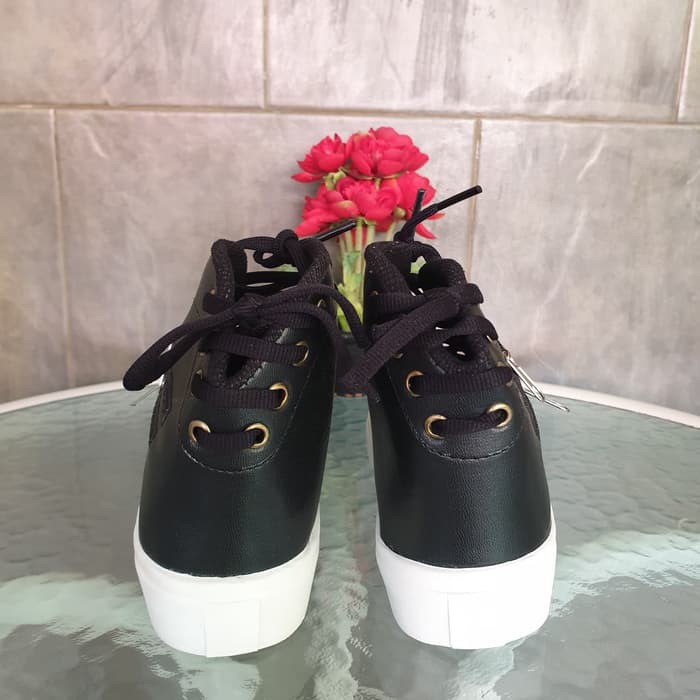 Sepatu Boots Wanita Kanza 3