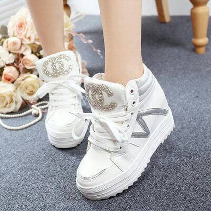 Sepatu Boots Wanita Namira