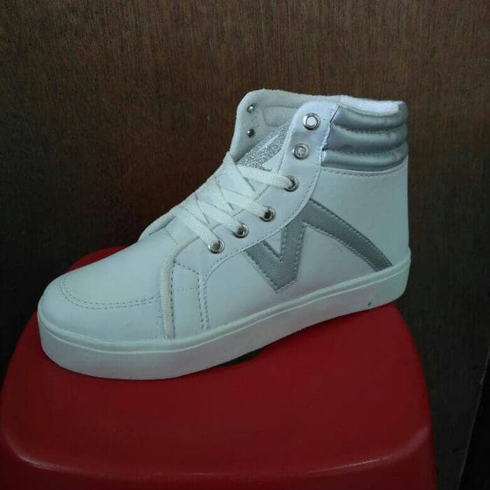 Sepatu Boots Wanita Namira 2