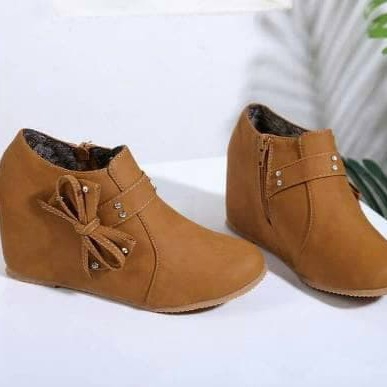 Sepatu Boots Wanita Pita 4