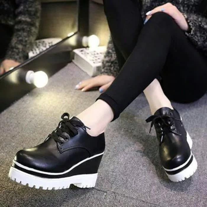 Sepatu Boots Wanita Wedges
