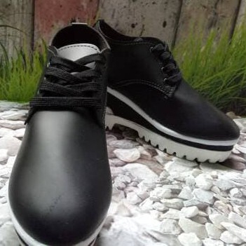 Sepatu Boots Wanita Wedges 2