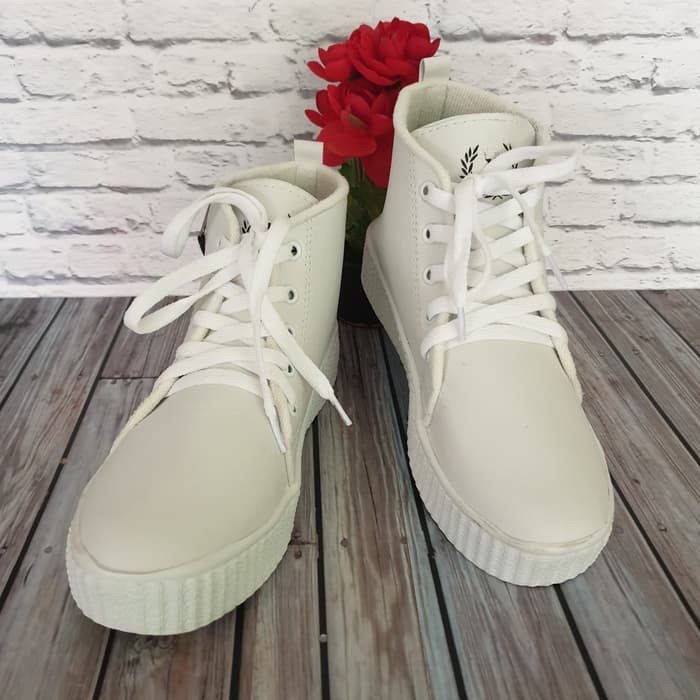 Sepatu Boots Wanita Zevania 3