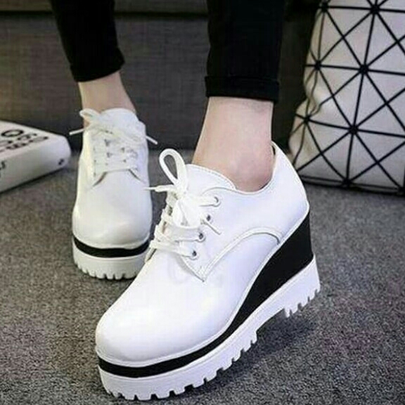 Sepatu Boots Wedges