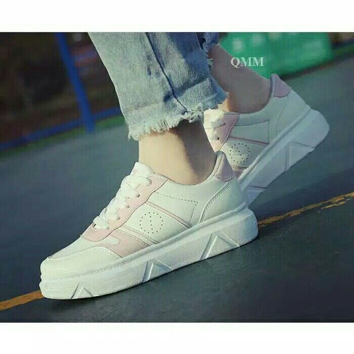 Sepatu Casual Pink