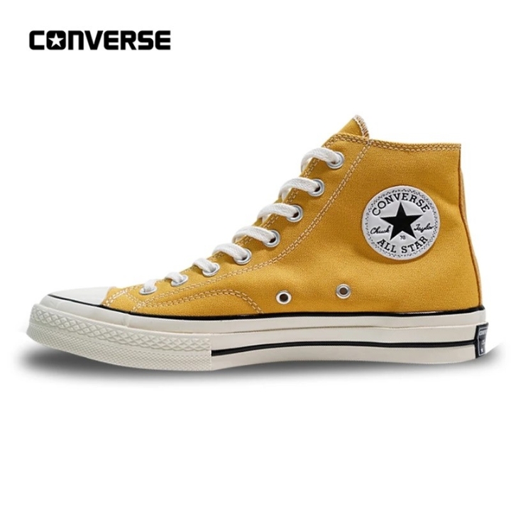 Sepatu Converse 