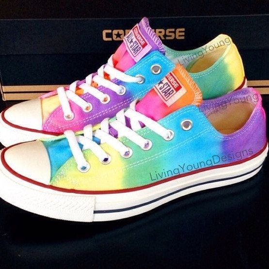 Sepatu Converse Low Rainbow Z890