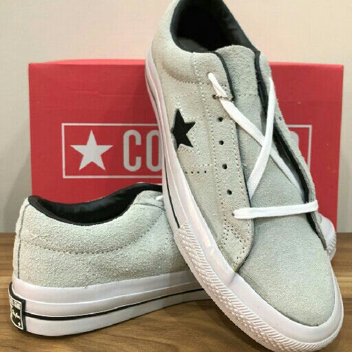 Sepatu Converse One Star