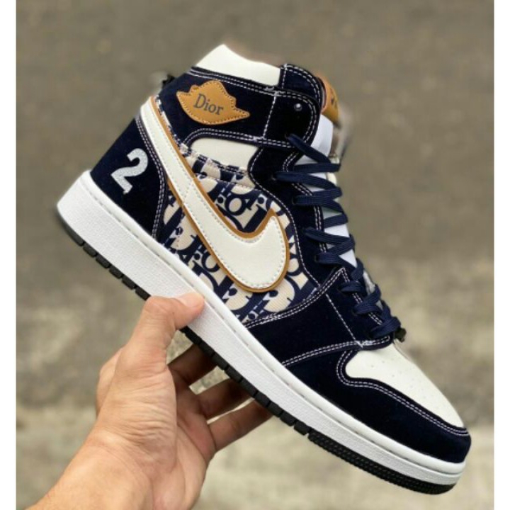 Sepatu Dior 2