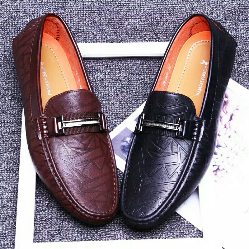 Sepatu Kasual Pria  Hitam Sepatu Casual Pria Antislip 4