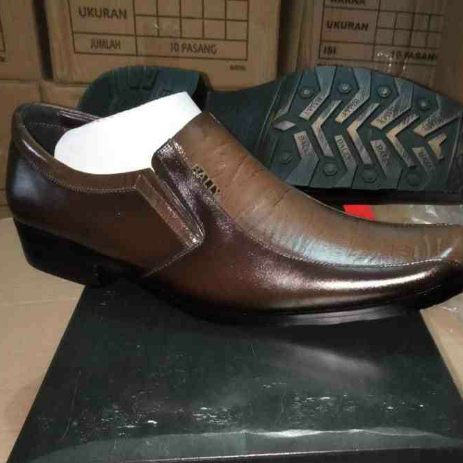 Sepatu Kulit Bally 2