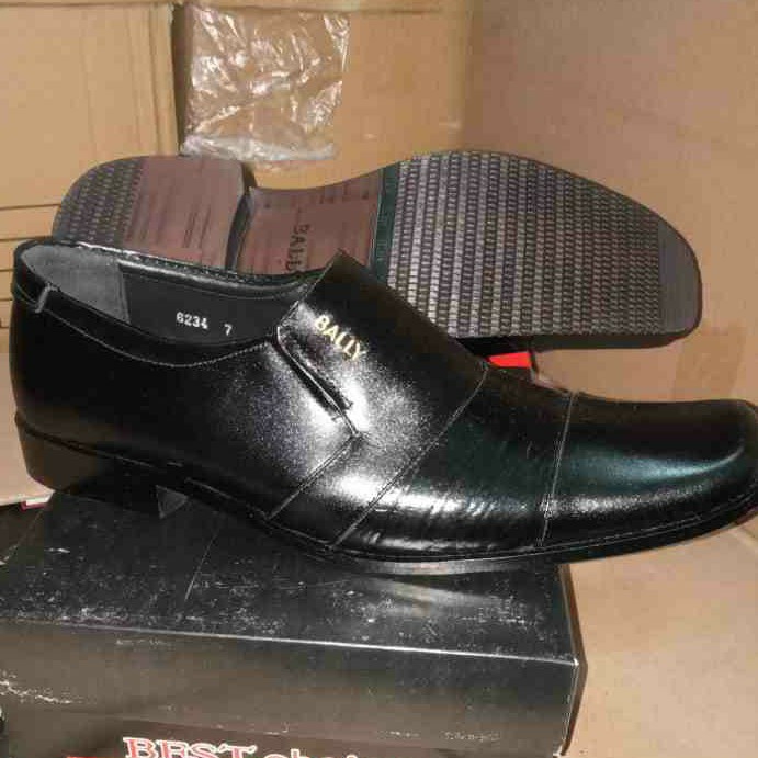 Sepatu Kulit Bally 3
