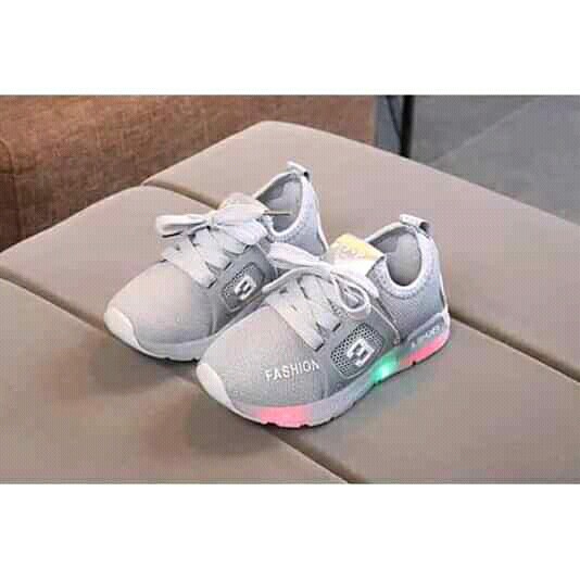 Sepatu LED 3