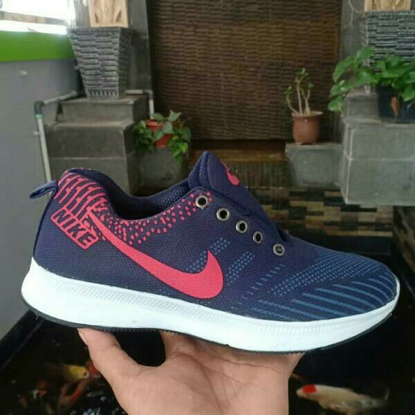 Sepatu Nike Leo Sablon