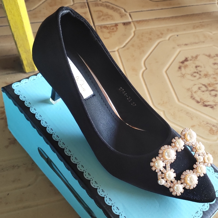 Sepatu Nine West