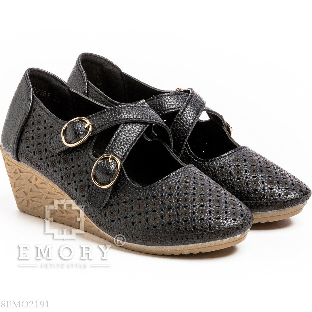 Sepatu Perempuan