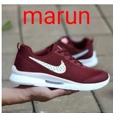Sepatu Pria Nike Running UM09 Maroon