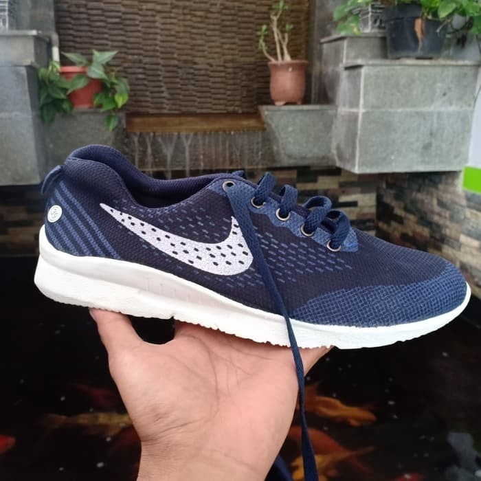 Sepatu Pria Nike Running UM09 NAVY