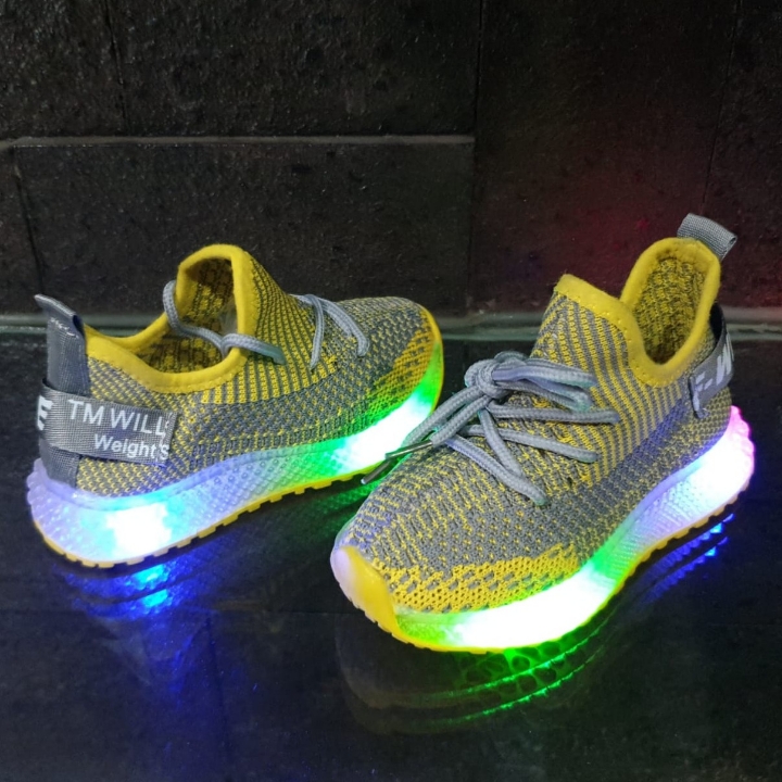 Sepatu Rajut Led