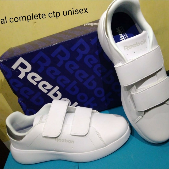 Sepatu Reebok 