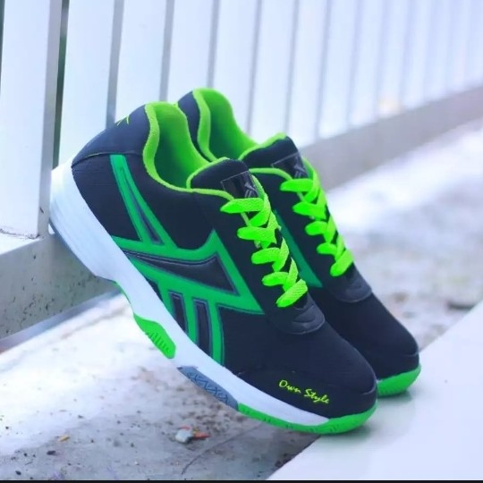 Sepatu Reebok Badminton 