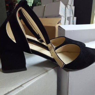 Sepatu Sandal High Heels Wanita - Hitam 3