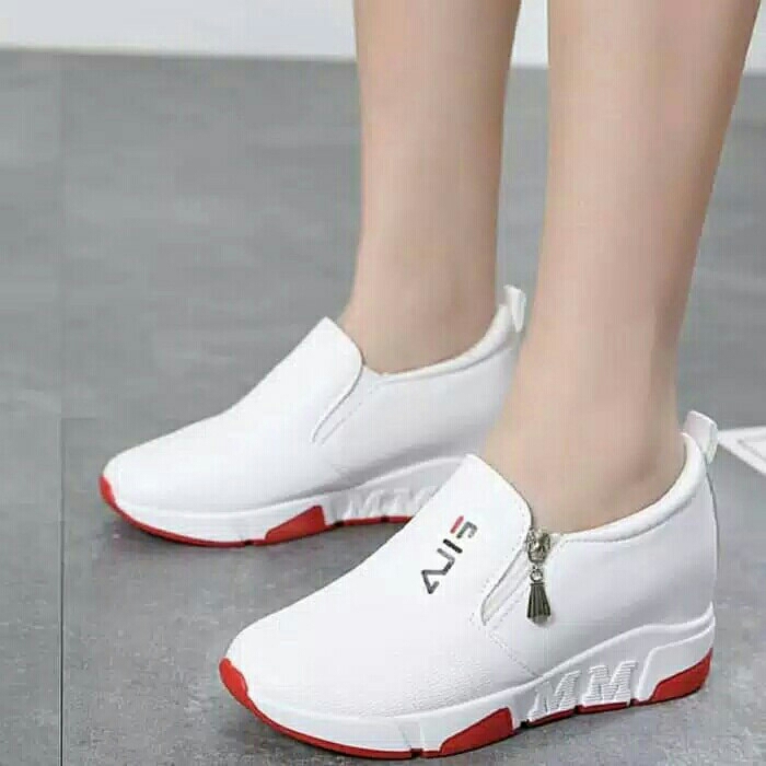 Sepatu Selina Putih