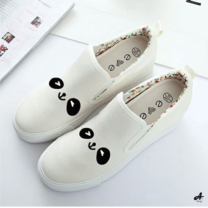 Sepatu Slip On