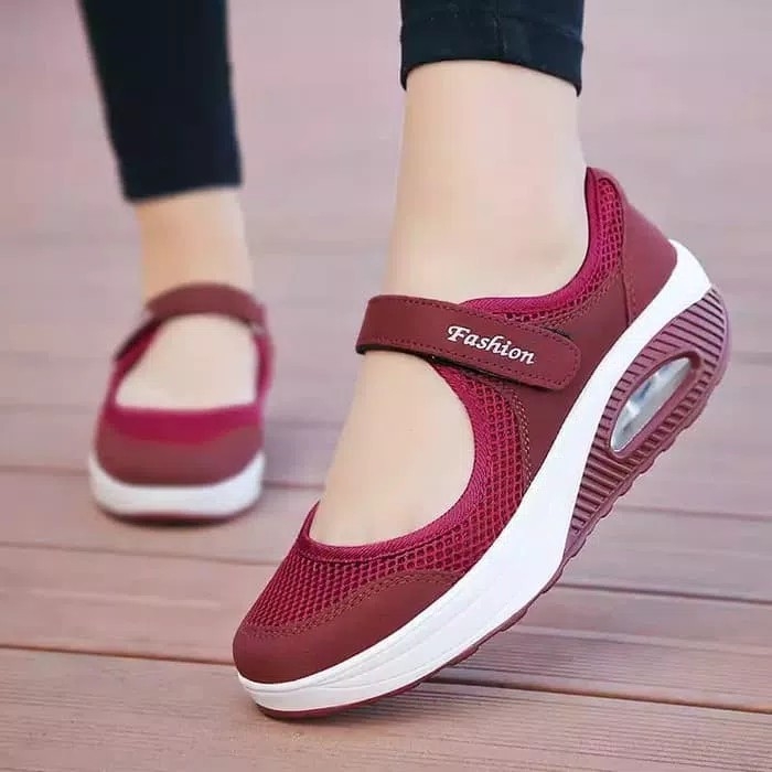 Sepatu Slip On Fashion Lorenz Maroon