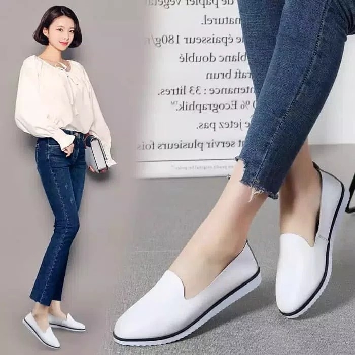 Sepatu Slip On Korean Putih
