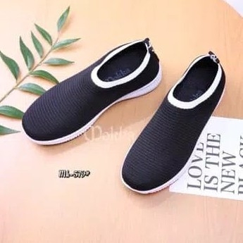 Sepatu Slip On Sport MJ55 Hitam