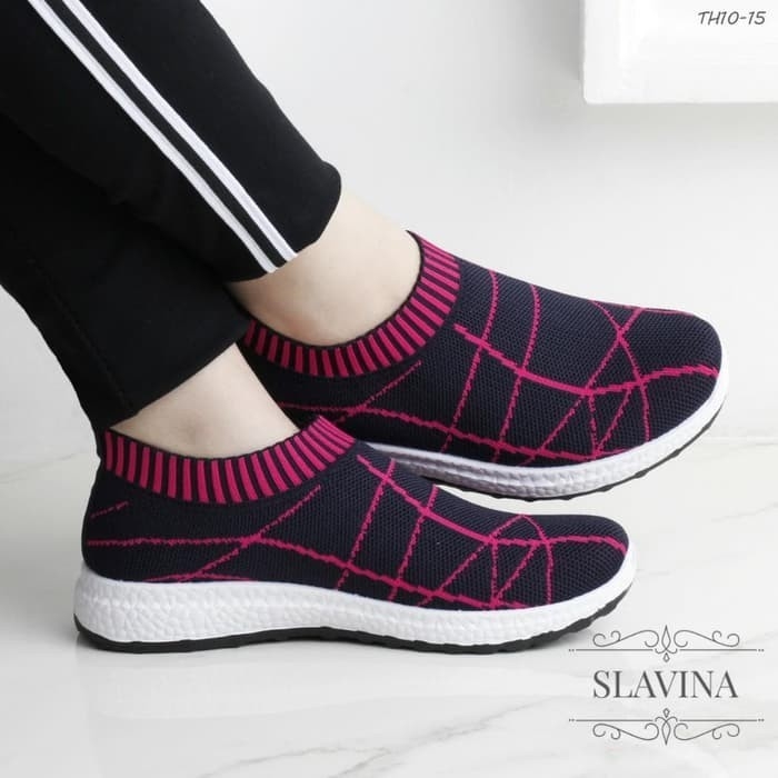 Sepatu Slip On Wanita Slavina - Merah