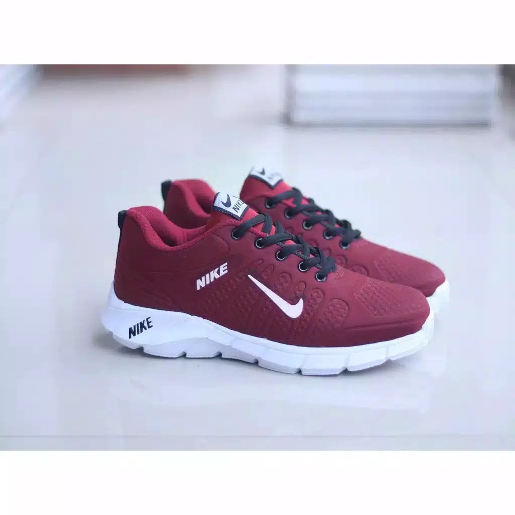 Sepatu Sneaker Pria NK 02 2