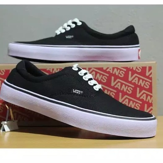 Sepatu Vans Classic Unisex 39-43 Hitam